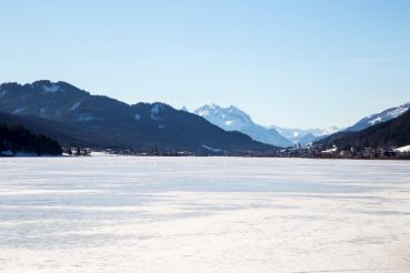 Eislaufparadies Weissensee, Winterwandern im Naturpark Weissensee in Kärnten, Ronacherfels, Foto Anita Arneitz, Reiseblog www.anitaaufreisen.at