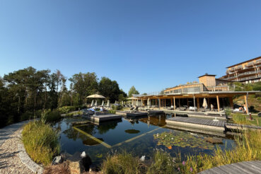 Naturpool im Biohotel Retter am Pöllauberg in der Steiermark